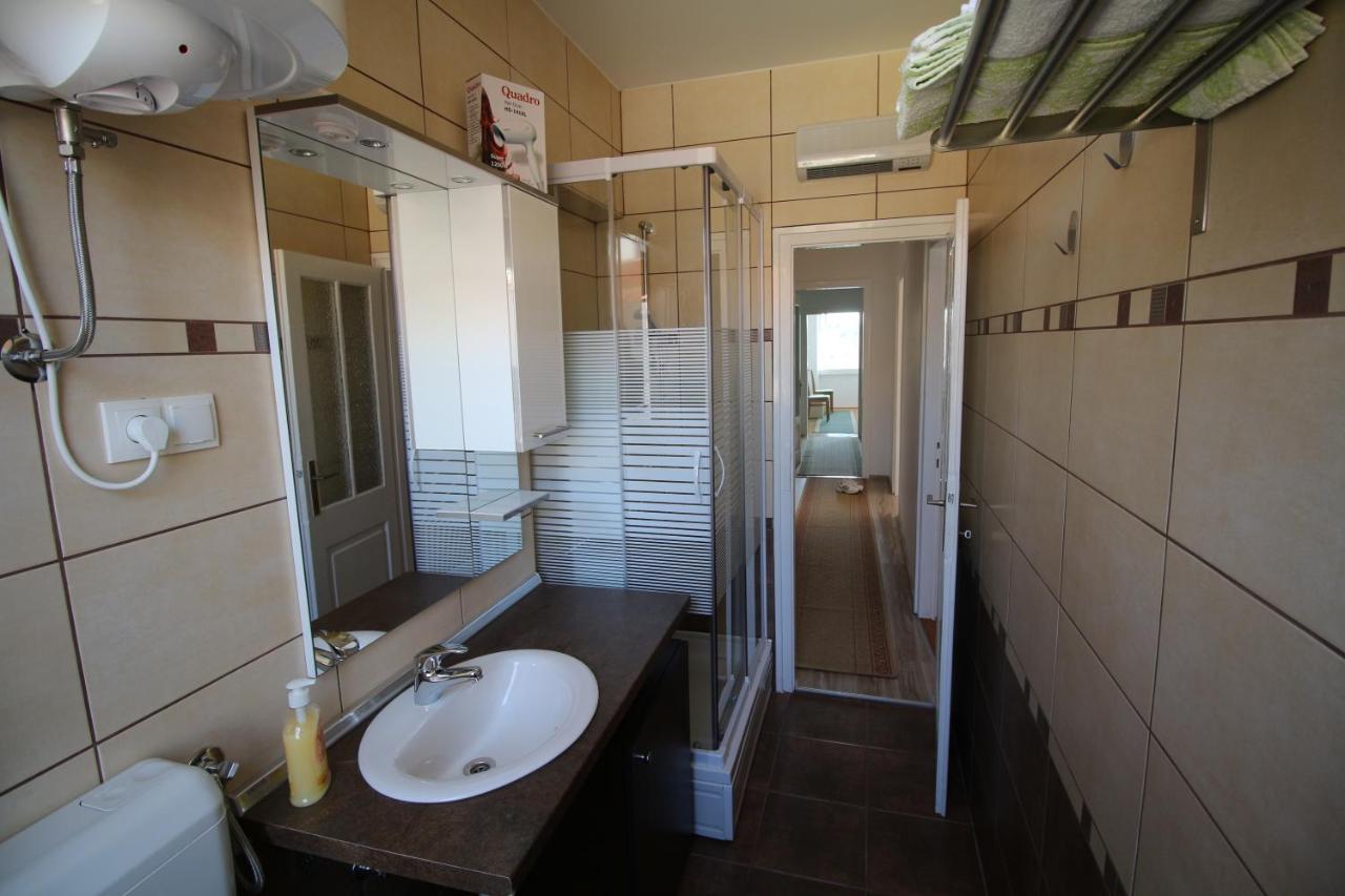 Apartment Ribica Krk Island Bagian luar foto