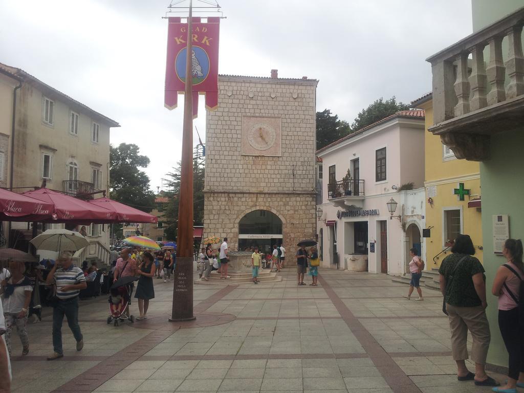 Apartment Ribica Krk Island Bagian luar foto