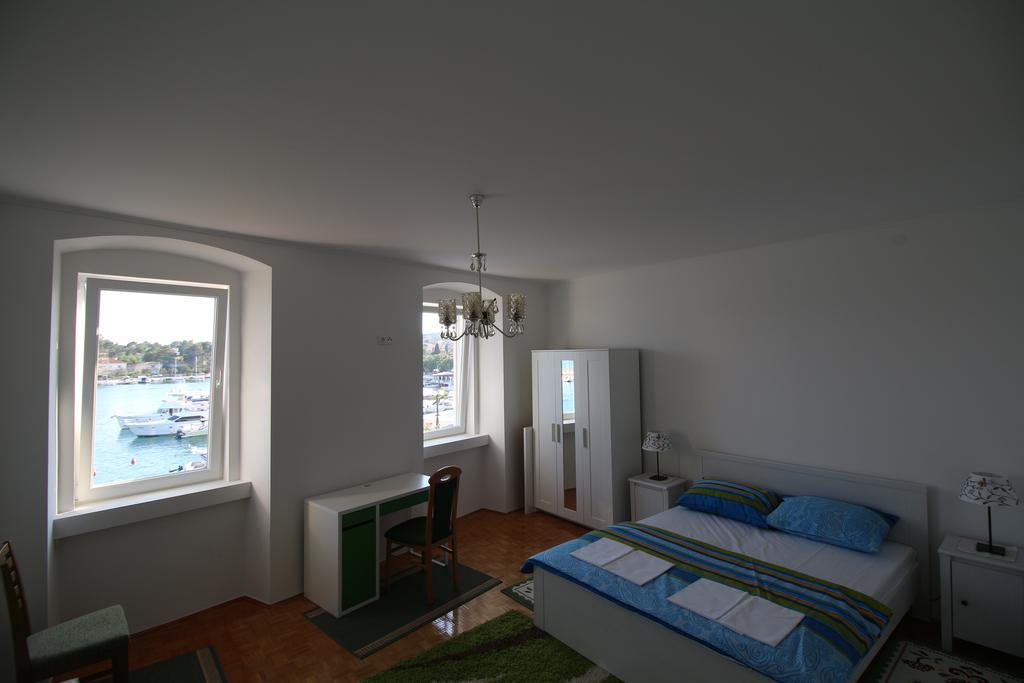 Apartment Ribica Krk Island Ruang foto
