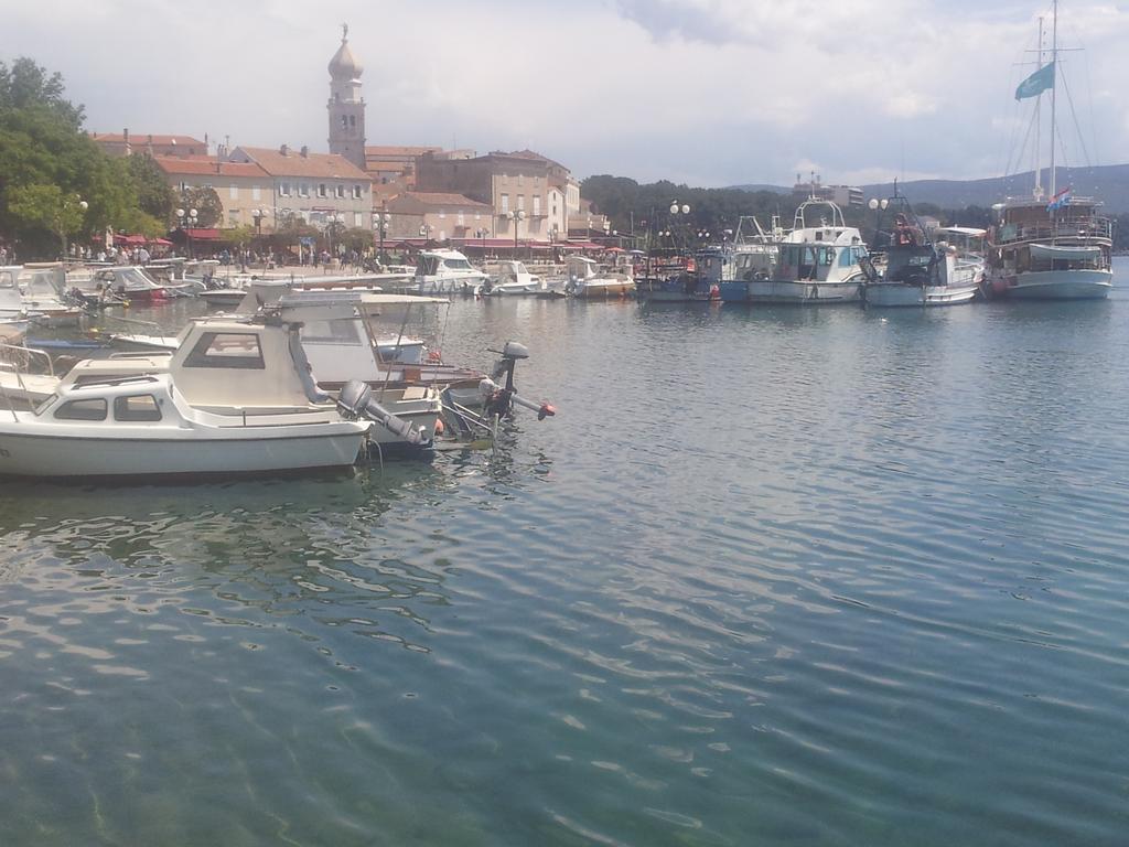 Apartment Ribica Krk Island Bagian luar foto